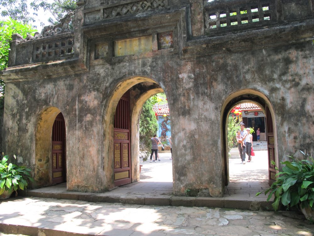寺院の入り口